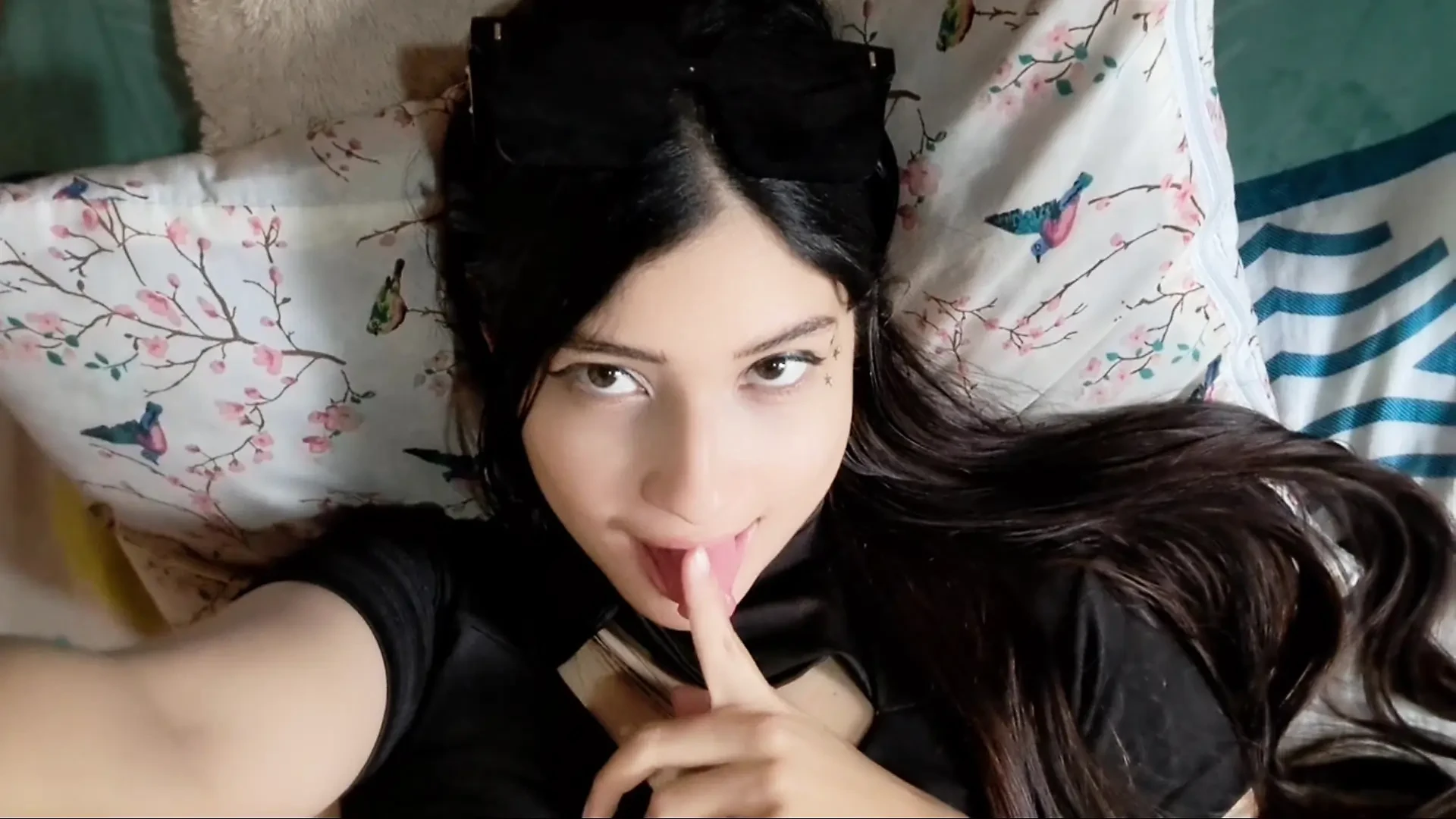 YOU LIKE MY THONGS AND MY TITS