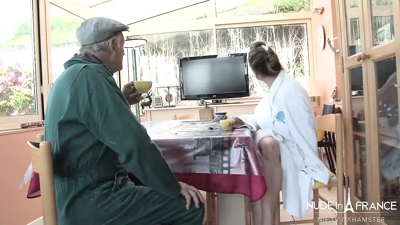 Old french gardener bangs a naughty unfaithful desperate housewife