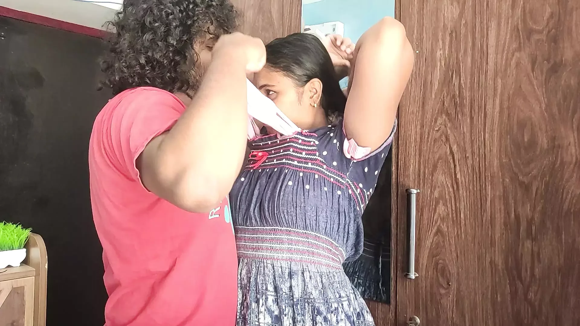 Mallu couple hot boobs suck in nighty, Indian wife enjoy with boy friend while suck her big boobs, Mallu wife big boobs suck