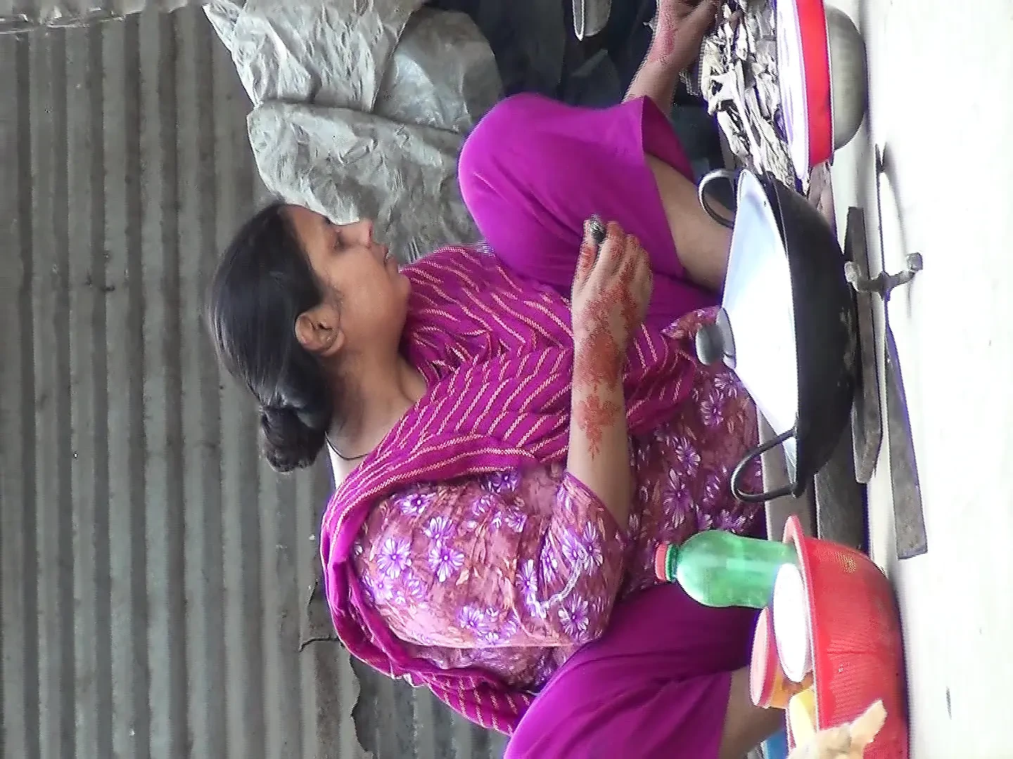 When my wife cooks at home, my sexy wife honey.