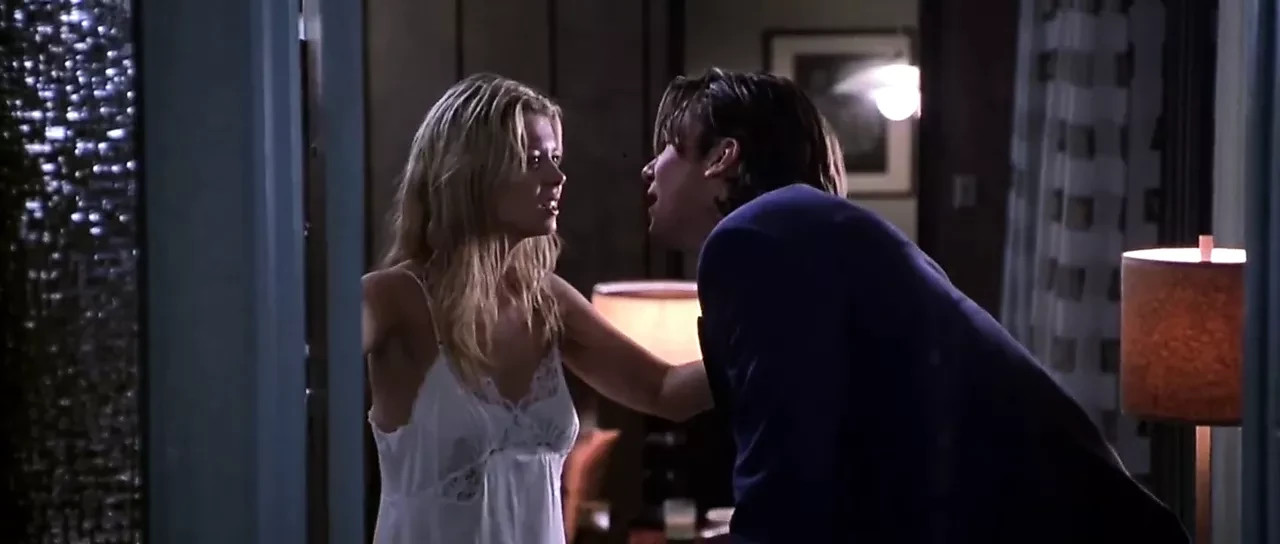 Emily Procter, Tara Reid – Body Shots