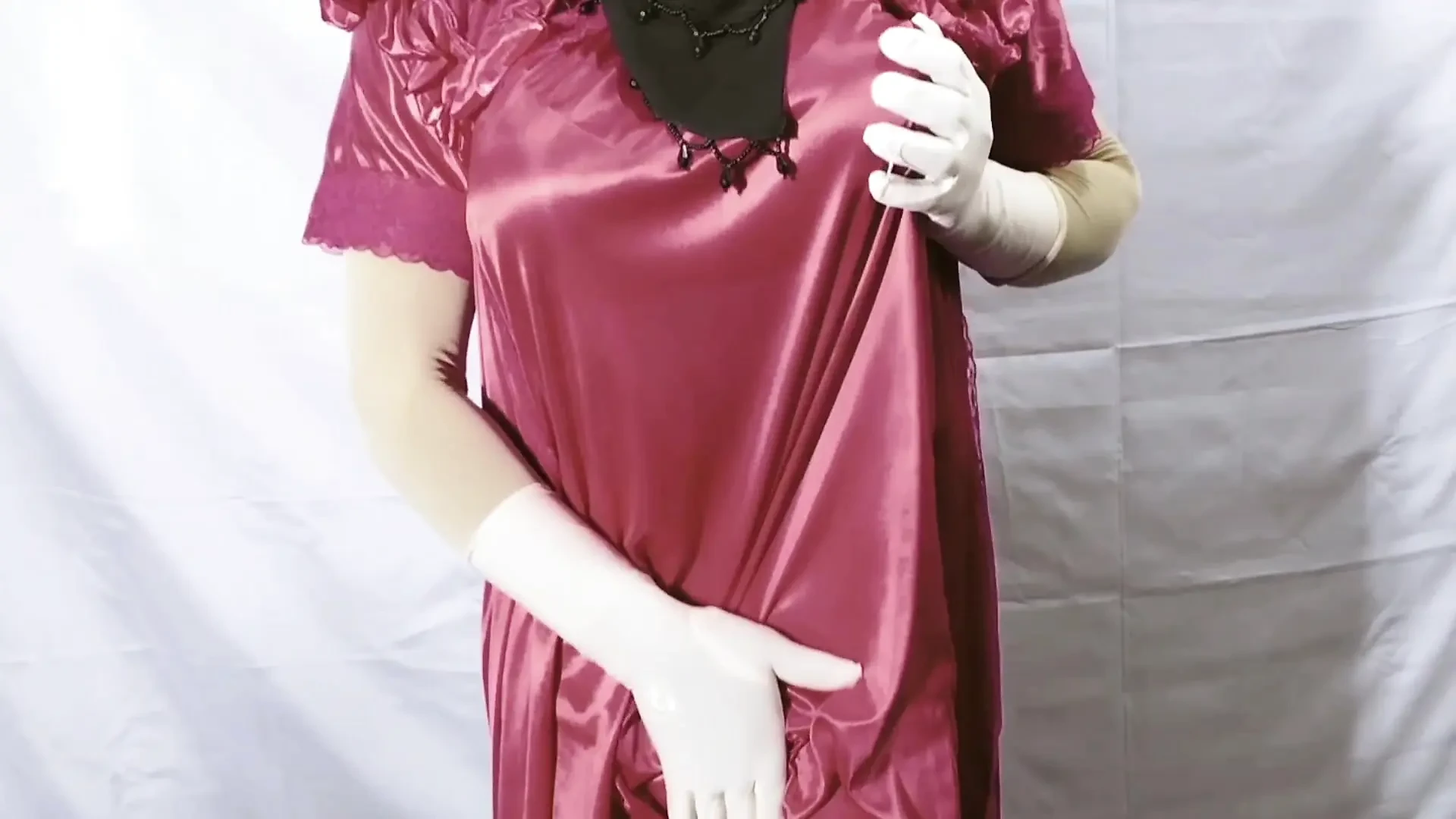 Indian hijabi Muslim Nadiya Bhabhi