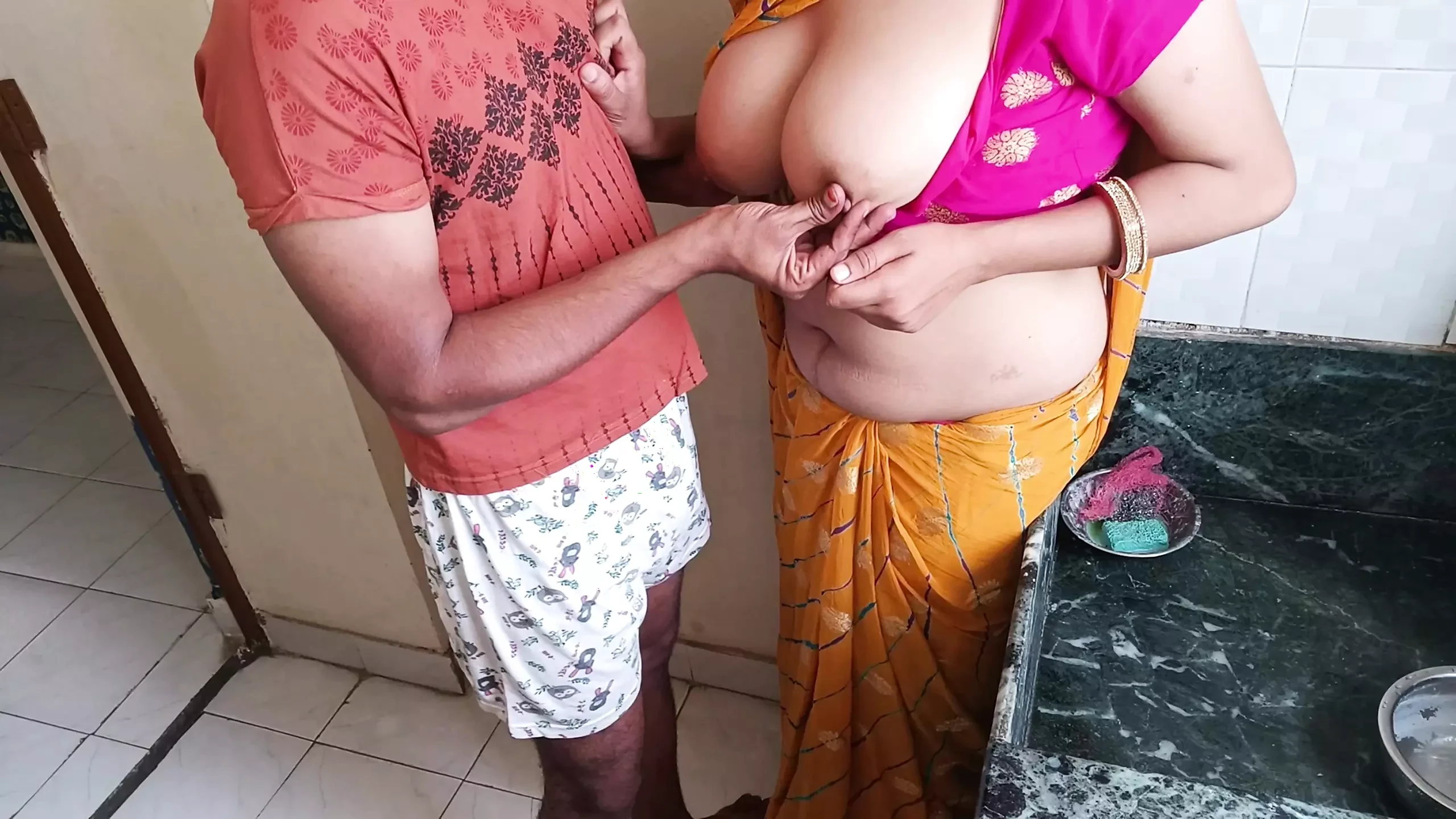 kamwali Bai ki Naughty married Ladki ko chuda kitchen me desi hindi audio sex