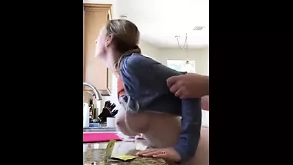 amateur 654 blonde big boobs