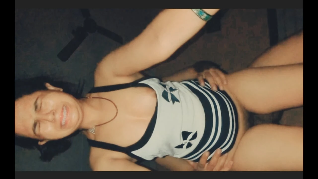 Nita’s Vigorous Kiss Mumbai Wali Neeta Madam